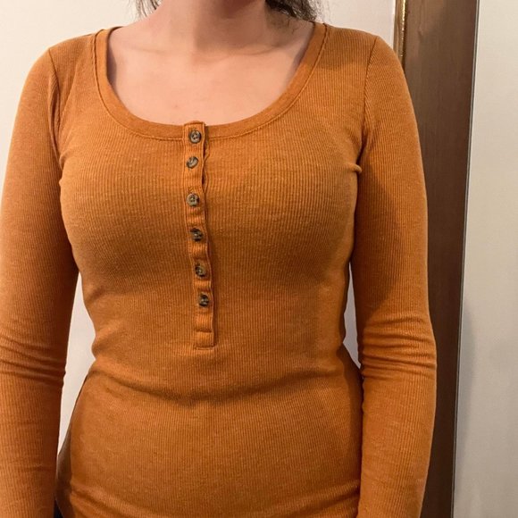 🛍️2/23$ - Mustard / Yellow and Army Green Henley Long sleeve tops - Picture 2 of 4